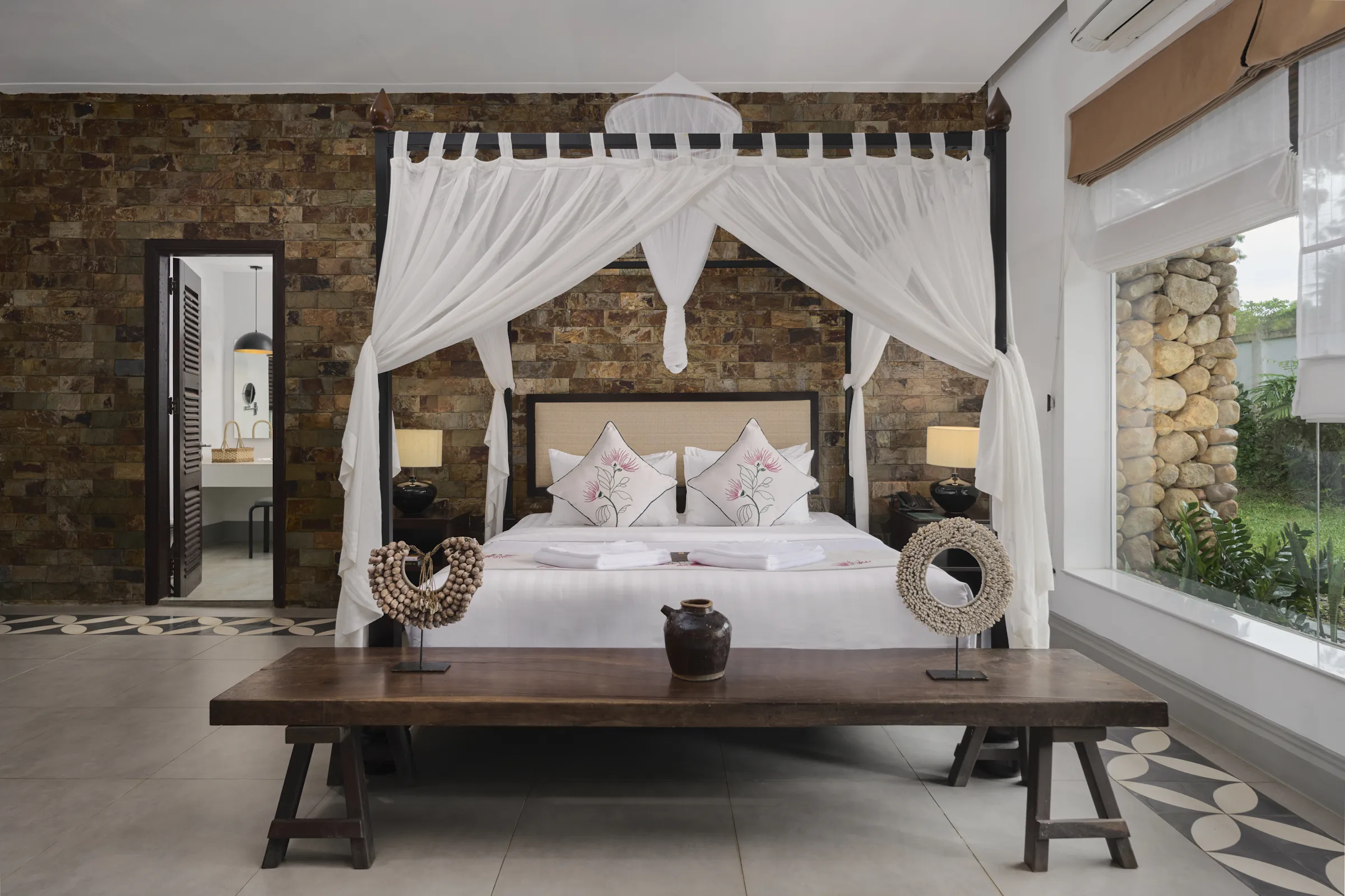 Samanea Junior Suite Bed