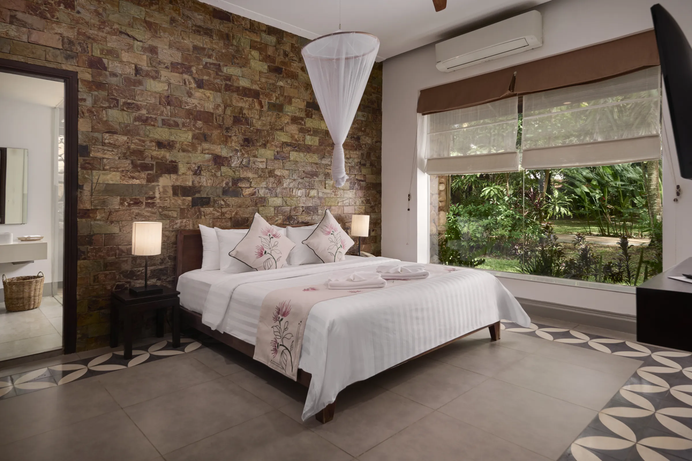 Samanea Family Suite Bed