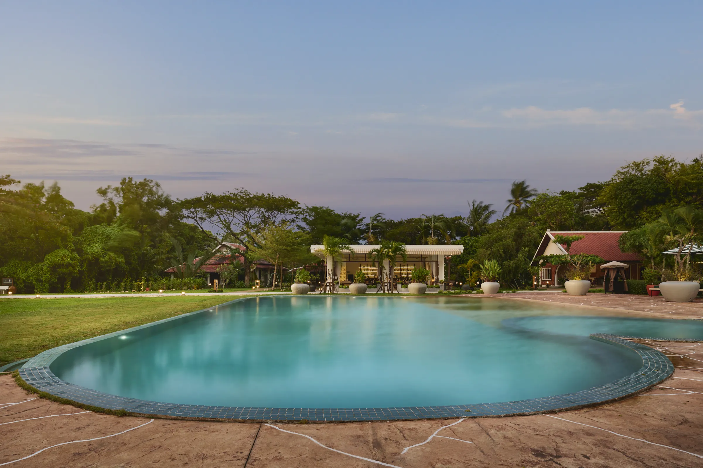 Samanea Swimming Pool